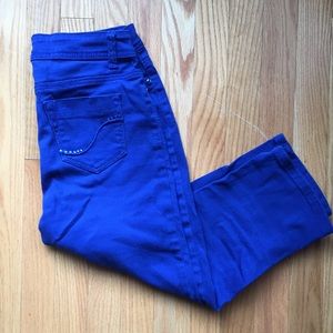 Dress Barn Capri Blue Jeans Size 6